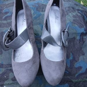 Gray Women's Shoes with Buckle Detail